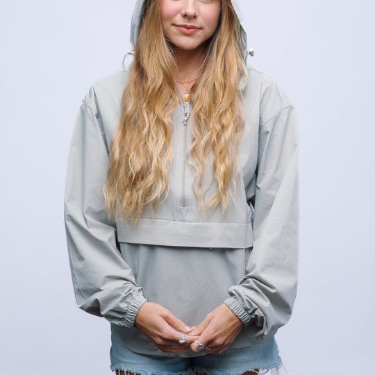 Womens Relay Jacket in Light Gray