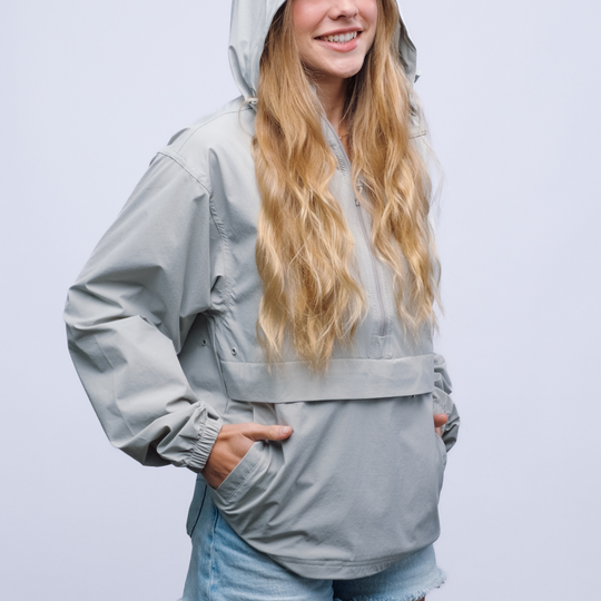 Womens Relay Jacket in Light Gray